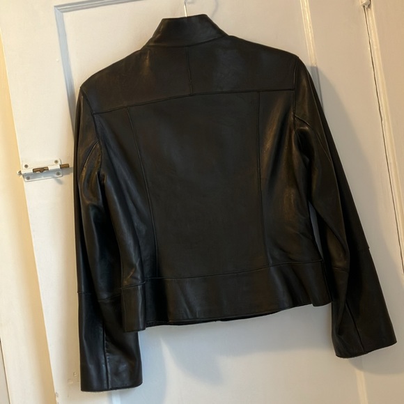 MARC New York petite, women’s, black, medium weight 100% leather jacket. PM - Picture 10 of 13
